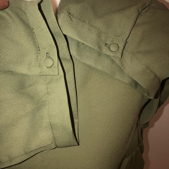 PRIMARK Forrest Green Blouse w/ Buttons NWT - Picture 4 of 8